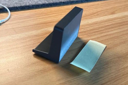 BenQ ScreenBar Halo 2のWebカメラ取り付けアダプタ