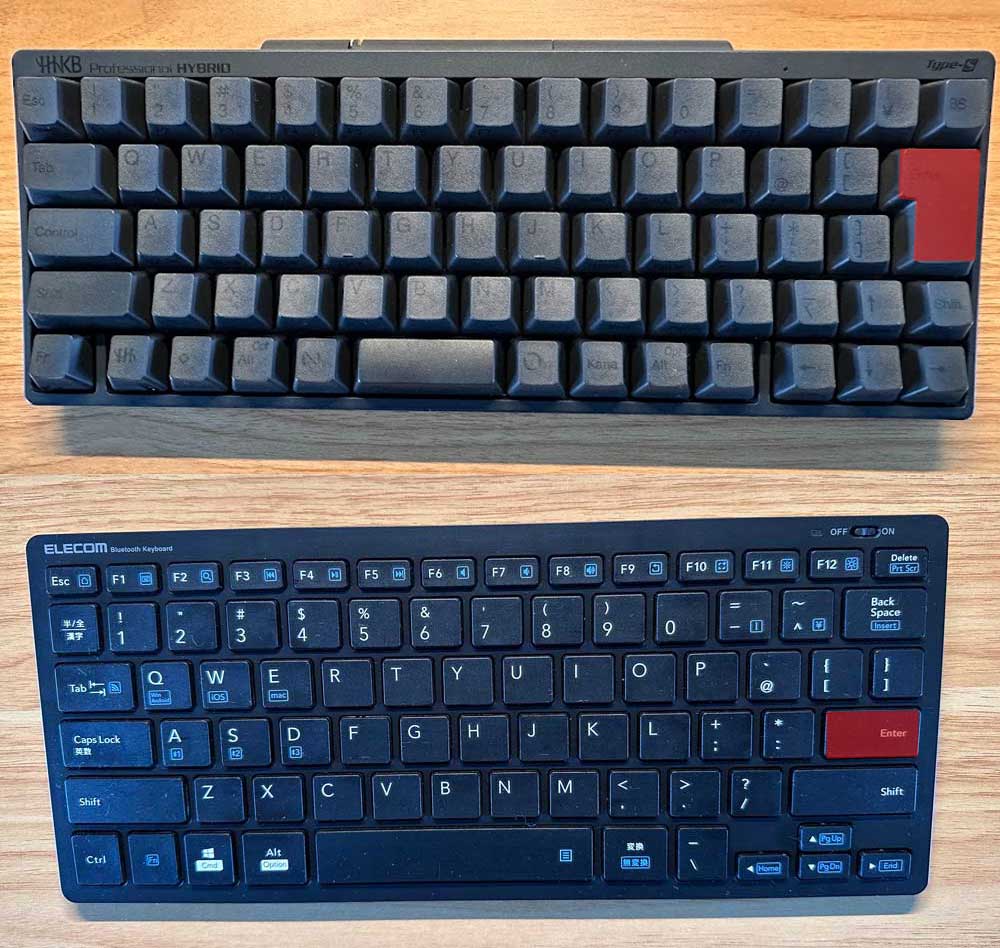 TK-FBP102とHHKBのEnterキーを上から比較・赤くマークしたキーの大きさの違いがひと目でわかる